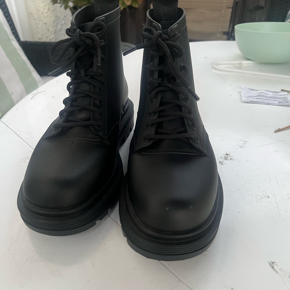 Melissa Men's Classic Black Lace-Up Boots
